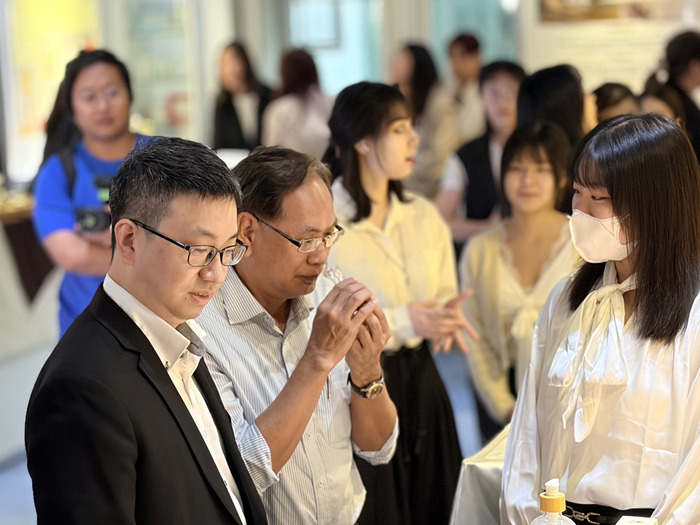 114學年度妝品組靜態畢展圖片