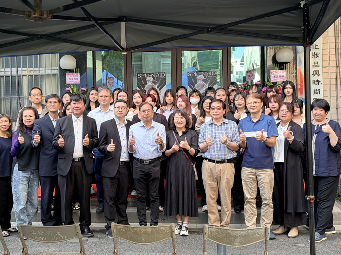 114學年度妝品組靜態畢展圖片