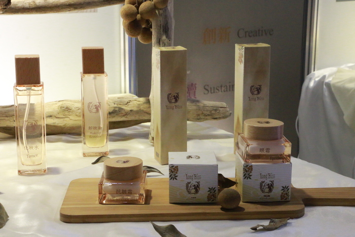 114學年度妝品組靜態畢展圖片