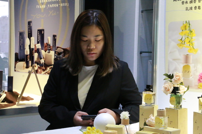 114學年度妝品組靜態畢展圖片