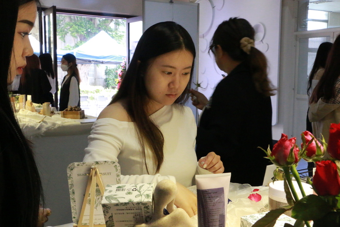 114學年度妝品組靜態畢展圖片