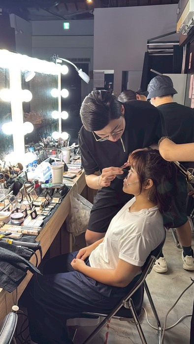 橄欖葉劇團《紅眼睛》造型梳化圖片