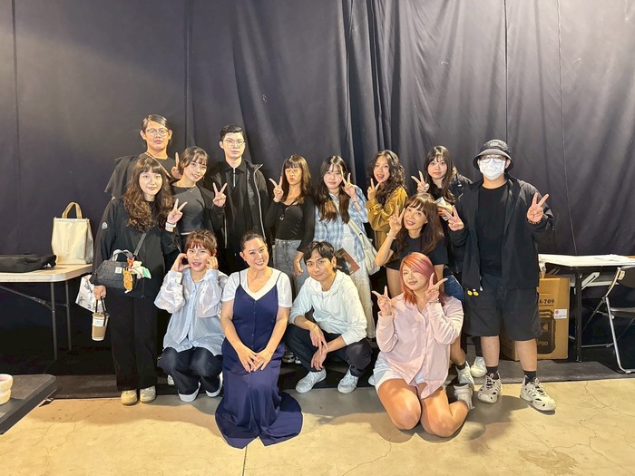 橄欖葉劇團《紅眼睛》造型梳化圖片