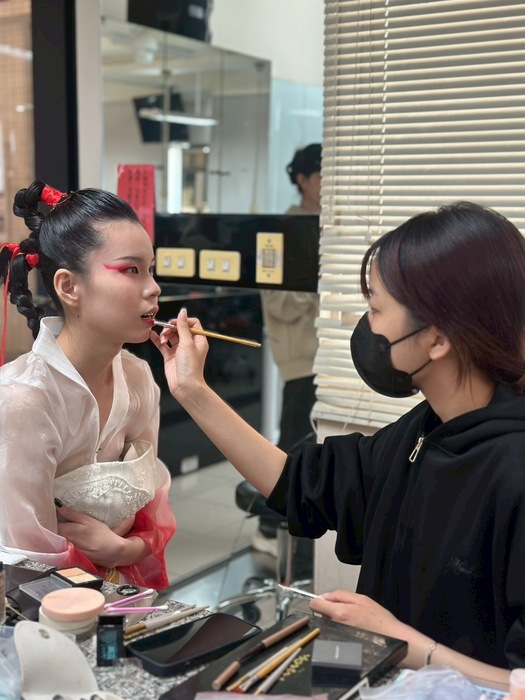 114學年度妝彩週《序‧花甲》圖片