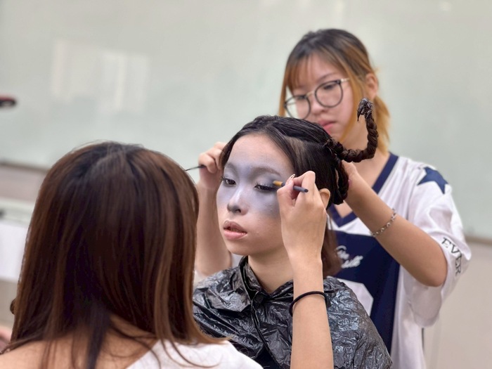 114學年度妝彩週《序‧花甲》圖片