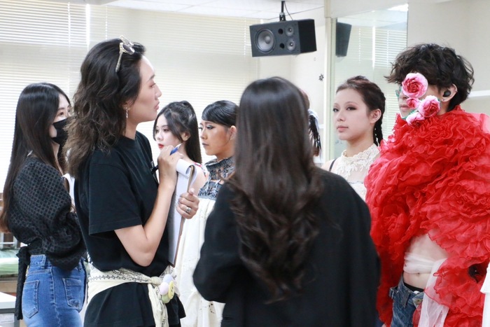 114學年度妝彩週《序‧花甲》圖片