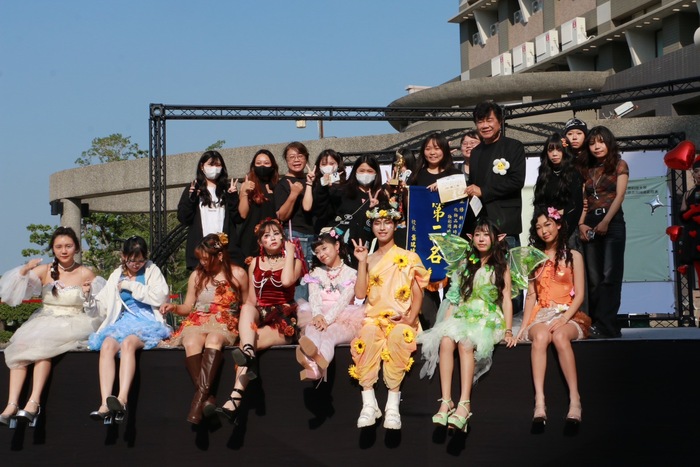 114學年度妝彩週《序‧花甲》圖片