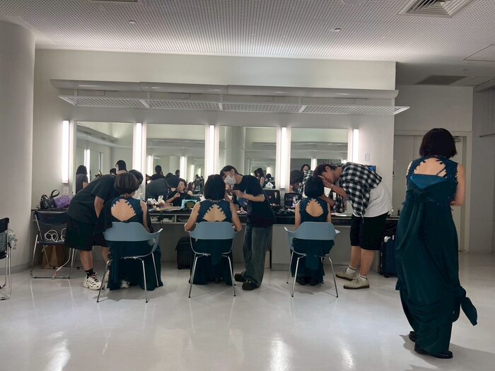 <歡慶.感恩>無與倫比女聲合唱音樂會造型梳化圖片